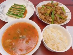 -爱月宝月嫂·育儿嫂(哈尔滨总店)