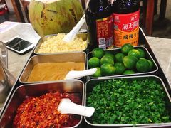 小料-四川小胡子海鲜(丁村万人海鲜广场店)