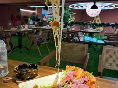 -Dragon Pizza•圆脸龙披萨·牛排餐厅