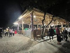 -满記土窑烧鷄波浪山莊