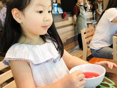 -Chom Cafe and Restaurant