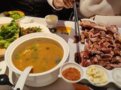 -小河公主秘制烤羊腿(小绿谷店)