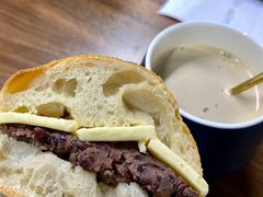 -沁屋面包店(人民东路店)