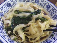 -渝之汇牛肉豌杂面