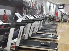 店内环境-优动健身器材跑步机椭圆机