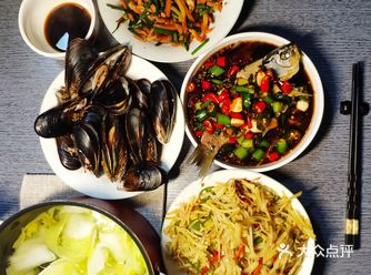 蒸海虹 韭花肉丝 春芽凉拌鲫鱼 双椒土豆丝