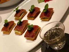 鱼子酱乳猪-三号黄浦会Canton Table