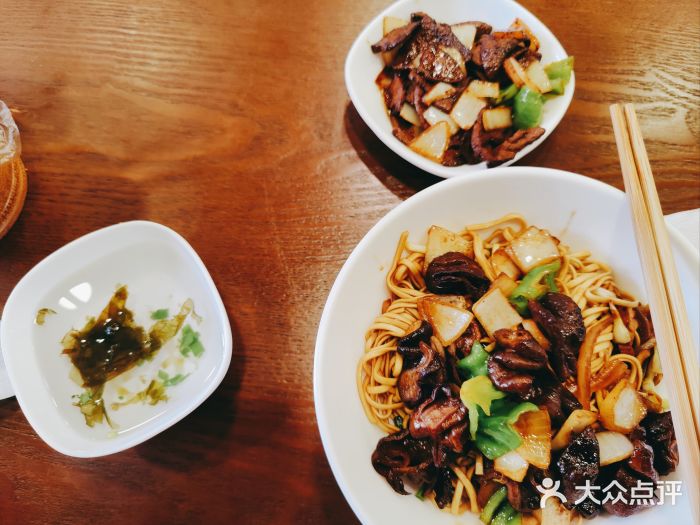 阿扁杭州面(苗圃店)生爆猪肝图片