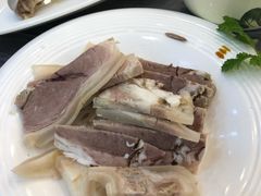 -侬佳蒸菜馆(听潮店)