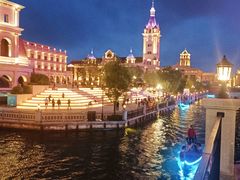 -东港音乐喷泉广场