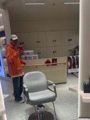 -Mentor Hair Salon