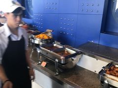 -彩虹云霄酒店76&78层国际自助餐