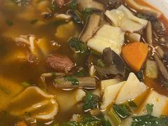 -明记汤揪片子炒面(红山市场特色美食街店)
