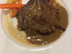 -亮马河饭店翠雅咖啡厅