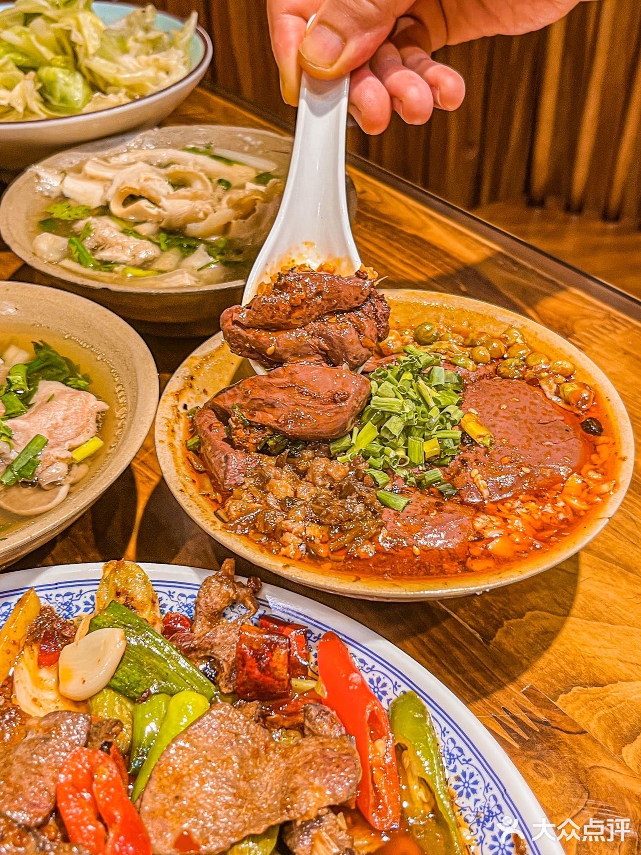 来乐山必吃的谢老五跷脚牛肉，冲就对了✔️