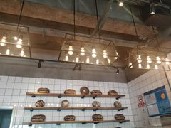 面包甜点陈列柜-81BAKERY(大学路店)
