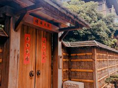 -龙华寺