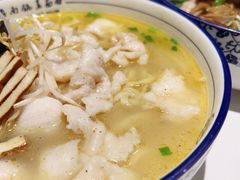 -镇南锅盖面馆(解放路店)