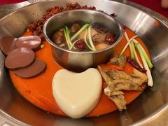 -山城年华老火锅(玉林店)