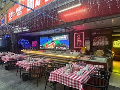 -龙巢盱眙龙虾·鸡煲·烧烤宵夜(坪洲店)