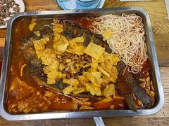 -在巷子里的烤肉店·螺蛳粉烤鱼·牛蛙(和美城店)
