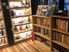 -猫的天空之城概念书店(杭州南宋御街店)