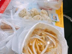 -佬钱湾仔(衣裳街店)