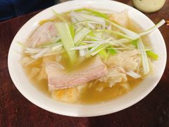 罩火烧-金卯白肉罩火烧