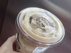 -瑞幸咖啡(纽宾凯酒店新华路店)