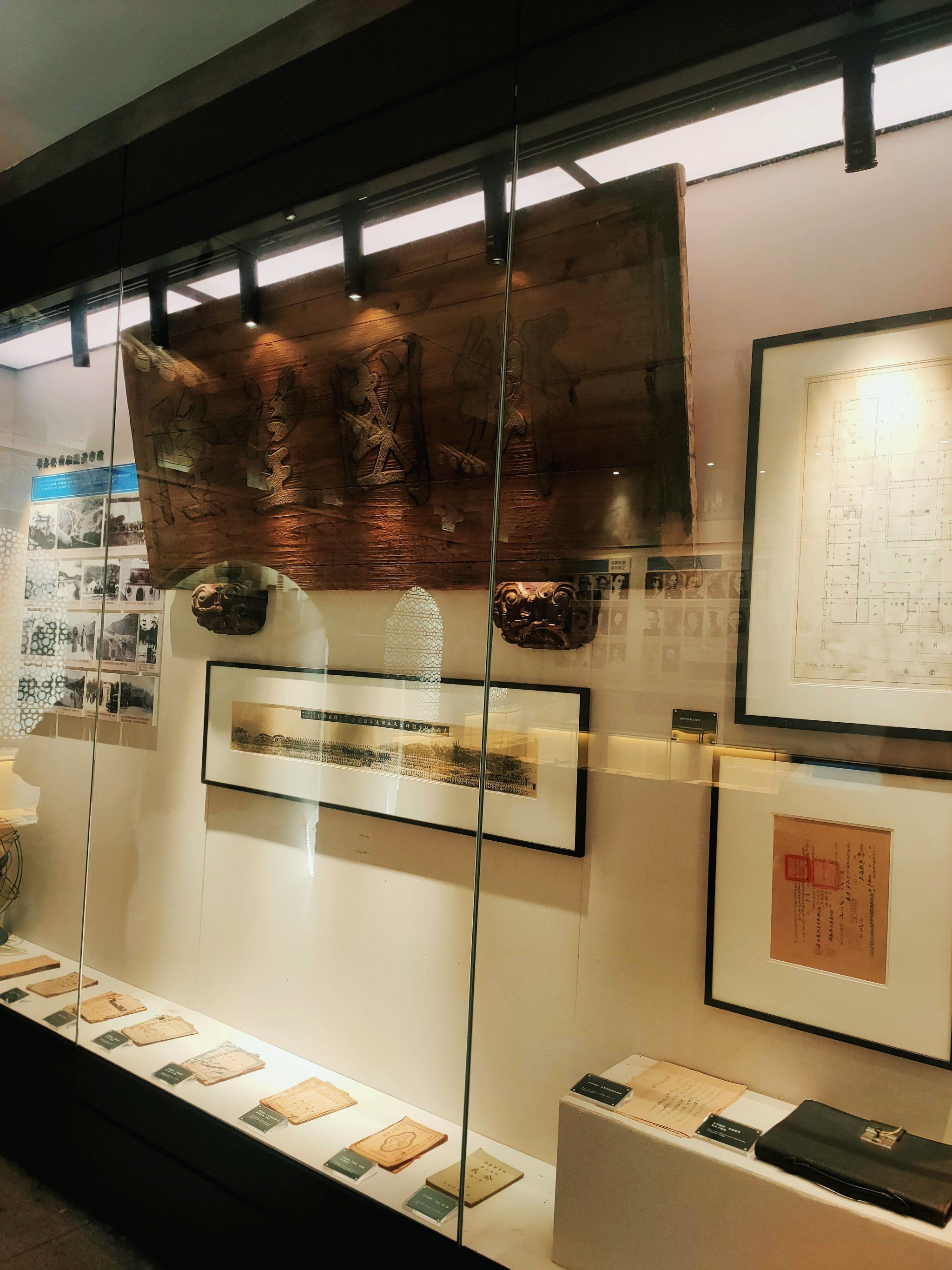 溪口博物馆,就在武岭门进来的地方,里面陈列展品介绍了溪口的历史