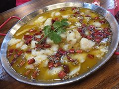 椒麻泉水鱼-靓蛙馆