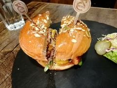 -HIGH FIVE哈福手工汉堡(桂林路店)