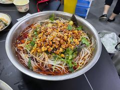 -周良天山牛杂城(天山路总店)