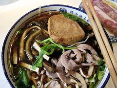 -镇南锅盖面馆(解放路店)