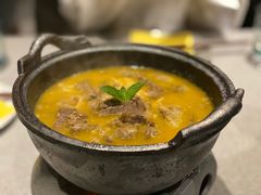 酸木瓜炖牛腩-半山腰·云南菜(侨福芳草地店)