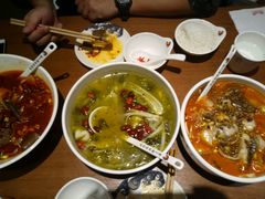 -渝是乎酸菜鱼(龙旗购物中心店)