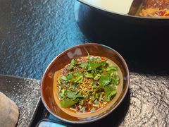 -鹿鸣山草本茶香火锅(园西路店)