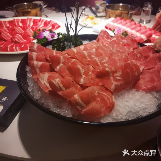 国际铭门·海鲜和牛火锅