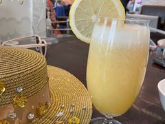 -Chom Cafe and Restaurant