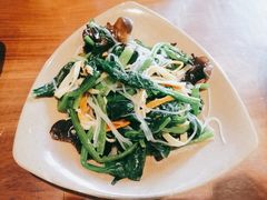 -亮亮面馆(经六路店)