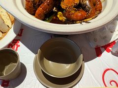 -肥肥虾庄·金牌油焖大虾(汉街SKP店)
