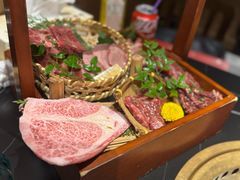 -山川小町·极番烧肉(新地假日广场店)