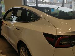 -TESLA 特斯拉(上海太古汇体验店)