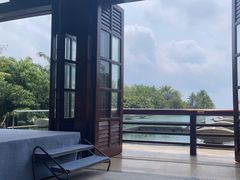 -亚龙湾喜来登·美景台大堂吧