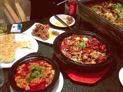 -万重锦·人文川菜馆(骡马市店)