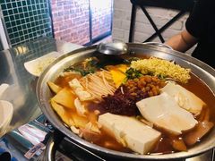 部队火锅-富乐满韩国正宗炸鸡韩国料理(虹泉路店)