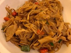 -十二饭点·川菜(北站圆融店)