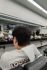 点击看大图 -15C7 男士理发馆 烫染专业店
