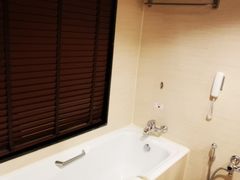 -曼谷湄南河畔华美达广场酒店