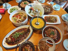 -有红鸡毛店·川菜(建设路店)